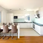 Apartamento Stunning Kasuni In