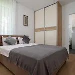 Апартаменты Stunning Kasuni In *