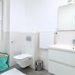 Апартаменты Stunning Kasuni In