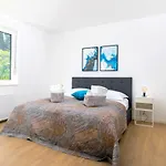 Апартаменты Stunning Kasuni In *