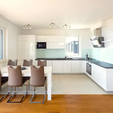 Apartamento Stunning Kasuni In