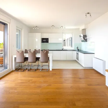 Apartment Stunning Kasuni Beach In *