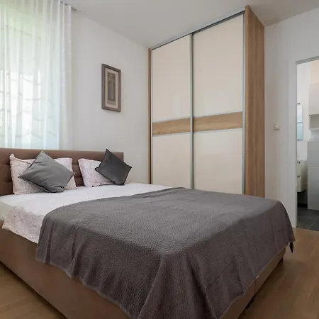 Apartment Stunning Kasuni Beach In *