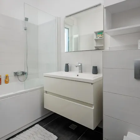 Apartamento Stunning Kasuni In