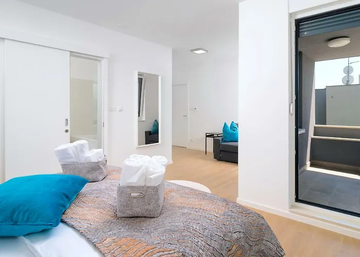 Stunning Kasuni In Σπλιτ