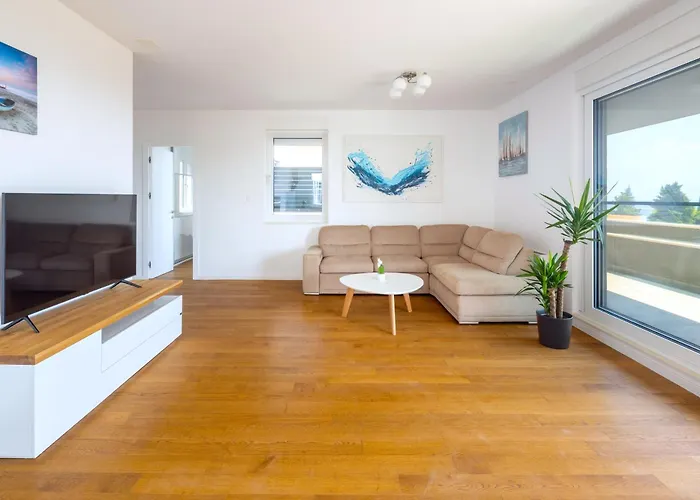 Stunning Kasuni In Apartment