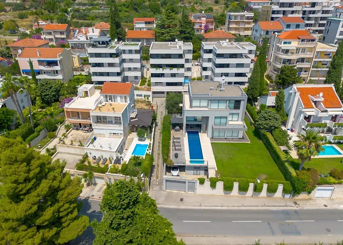 Stunning Kasuni In Apartment